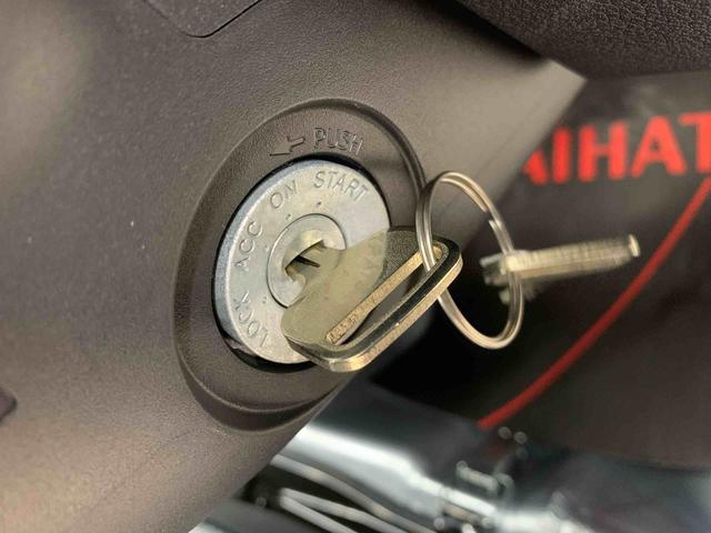 ハイゼットトラックスタンダード 農用スペシャル 4WD5速MT・オートライト・オートマチックハイビーム・AMFMラジオ・マニュアルエアコン・キーレスエントリー・アイドリングストップ・スマートアシスト(群馬県)の中古車