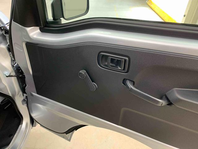 ハイゼットトラックスタンダード 農用スペシャル 4WD5速MT・オートライト・オートマチックハイビーム・AMFMラジオ・マニュアルエアコン・キーレスエントリー・アイドリングストップ・スマートアシスト(群馬県)の中古車