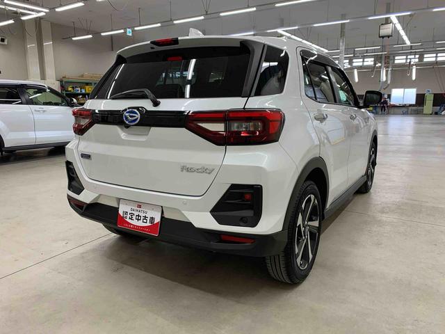 ロッキープレミアムＧ　ＨＥＶ　２ＷＤＬＥＤヘッドライト・オートライト・オートマチックハイビーム・プッシュスタートボタン・アイドリングストップ・オートエアコン・シートヒーター・電動パーキングブレーキ・スマートアシスト（群馬県）の中古車