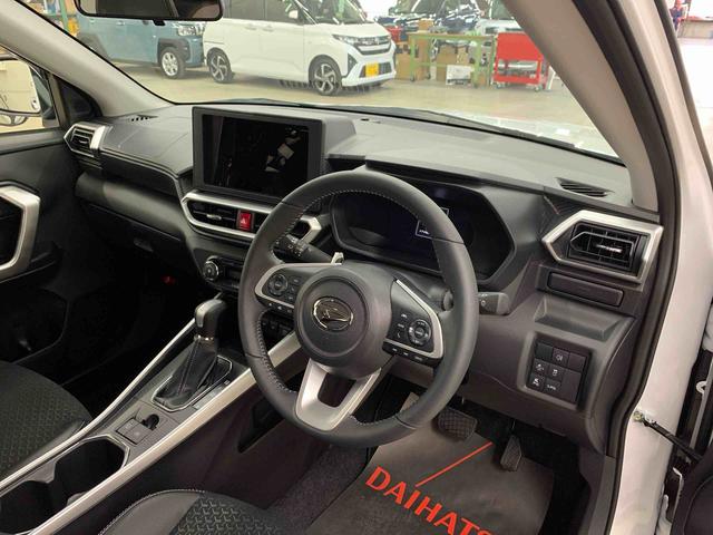 ロッキープレミアムＧ　ＨＥＶ　２ＷＤＬＥＤヘッドライト・オートライト・オートマチックハイビーム・プッシュスタートボタン・アイドリングストップ・オートエアコン・シートヒーター・電動パーキングブレーキ・スマートアシスト（群馬県）の中古車