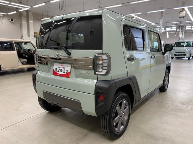 タフトGターボ ダーククロムベンチャー 2WD 走行4165キロディスプレイオーディオ キーフリー プッシュボタンスタート オートエアコン LEDヘッドライト スマートアシスト バックカメラ オートライト アイドリングストップ 電動パーキングブレーキ(群馬県)の中古車