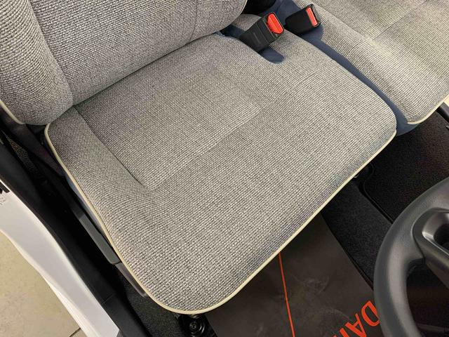 ムーヴキャンバスストライプスＧ　２ＷＤキーフリー　パノラマモニター　電動パーキングブレーキ　運転席助手席シートヒーター　リヤ両側電動スライドドア　ＬＥＤヘッドライト　スマートアシスト　アイドリングストップ（群馬県）の中古車
