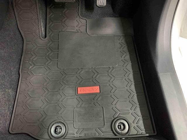 ロッキープレミアムG 2WD雹害車 キーフリー バックカメラ 電動パーキングブレーキ 運転席助手席シートヒーター LEDヘッドライト オートライト アイドリングストップ スマートアシスト(群馬県)の中古車