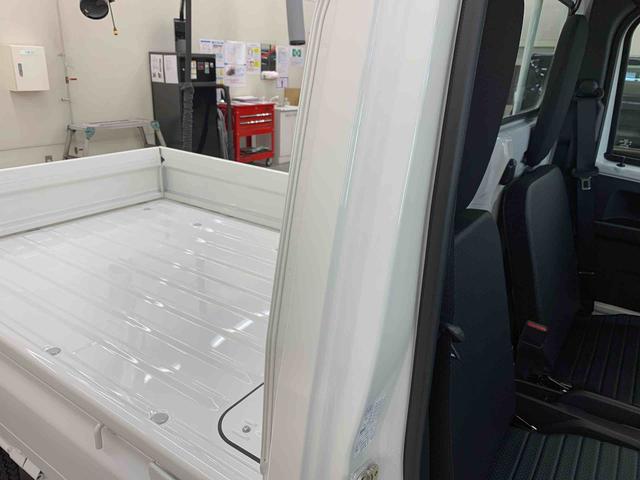 ハイゼットトラックスタンダード 農用スペシャル 4WDオートライト・オートマチックハイビーム・AMFMラジオ・マニュアルエアコン・キーレスエントリー・アイドリングストップ・スマートアシスト(群馬県)の中古車