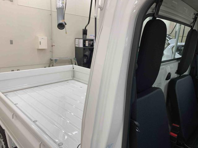 ハイゼットトラックスタンダード 4WDオートライト・オートマチックハイビーム・AMFMラジオ・マニュアルエアコン・キーレスエントリー・アイドリングストップ・スマートアシスト(群馬県)の中古車