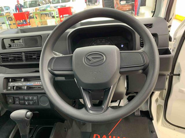 ハイゼットトラックスタンダード 4WDオートライト・オートマチックハイビーム・AMFMラジオ・マニュアルエアコン・キーレスエントリー・アイドリングストップ・スマートアシスト(群馬県)の中古車