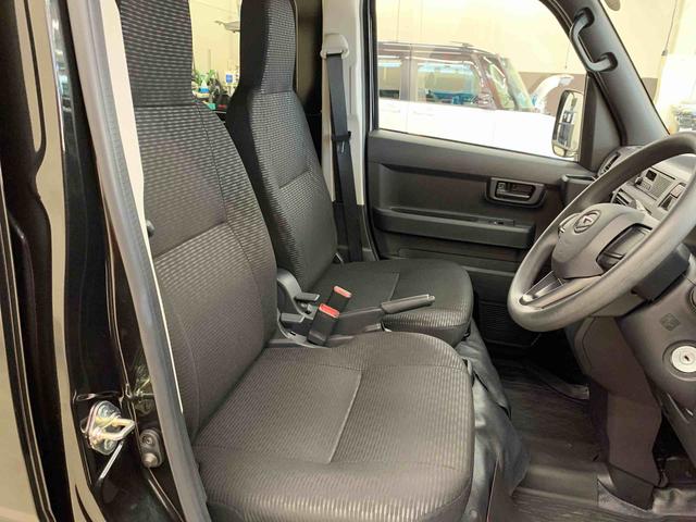 ハイゼットカーゴDX 2WDオートライト・オートマチックハイビーム・キーレスエントリー・アイドリングストップ・AMFMラジオ・マニュアルエアコン・スマートアシスト(群馬県)の中古車