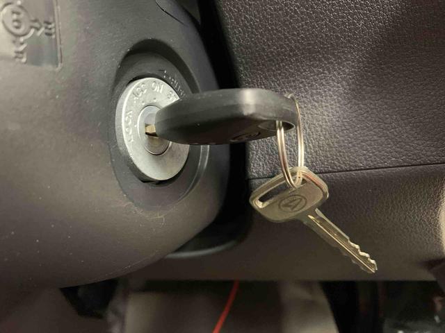 ハイゼットカーゴDX 2WDオートライト・オートマチックハイビーム・キーレスエントリー・アイドリングストップ・AMFMラジオ・マニュアルエアコン・スマートアシスト(群馬県)の中古車