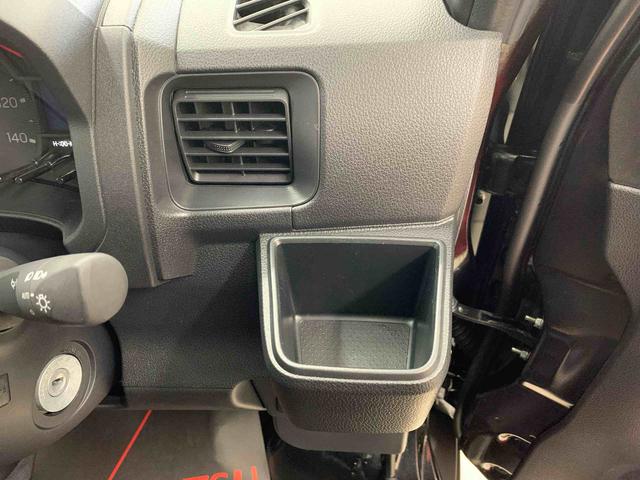 ハイゼットカーゴDX 2WDオートライト・オートマチックハイビーム・キーレスエントリー・アイドリングストップ・AMFMラジオ・マニュアルエアコン・スマートアシスト(群馬県)の中古車