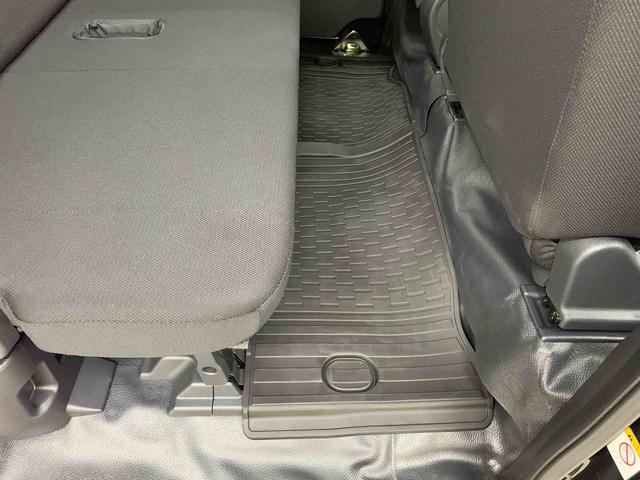 ハイゼットカーゴDX 2WDオートライト・オートマチックハイビーム・キーレスエントリー・アイドリングストップ・AMFMラジオ・マニュアルエアコン・スマートアシスト(群馬県)の中古車