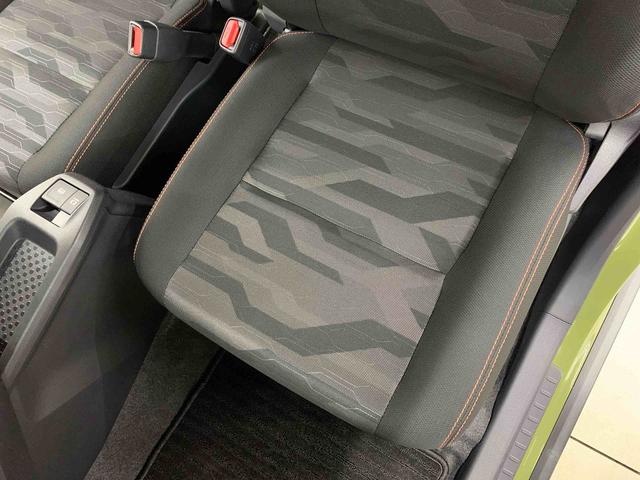 タフトG 2WDナビ・ETC・LEDヘッドライト・オートライト・オートマチックハイビーム・プッシュスタートボタン・アイドリングストップ・シートヒーター・電動パーキングブレーキ・スマートアシスト(群馬県)の中古車