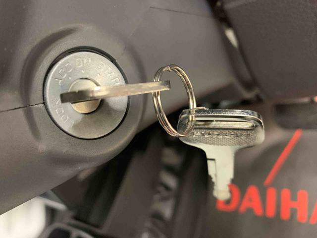 スーパーキャリイＬ　４ＷＤオートライト・ＣＤチューナー・キーレスエントリー・アイドリングストップ・マニュアルエアコン（群馬県）の中古車