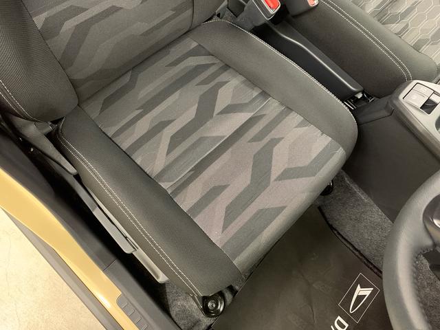 タフトＧ　クロムベンチャー　２ＷＤ　走行５８３４キロ元当社試乗車　キーフリー　パノラマモニター　運転席助手席シートヒーター　ＬＥＤヘッドライト　オートライト　電動格納式ドアミラー　スマートアシスト　アイドリングストップ　オートエアコン（群馬県）の中古車
