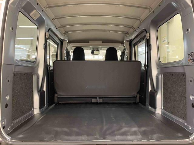 ハイゼットカーゴＤＸ　２ＷＤ両側スライドドア・オートライト・オートマチックハイビーム・ＡＭＦＭラジオ・キーレスエントリー・アイドリングストップ・スマートアシスト・マニュアルエアコン・水平格納式リヤシート（群馬県）の中古車