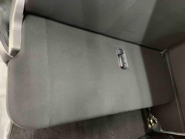 ハイゼットカーゴＤＸ　２ＷＤ両側スライドドア・オートライト・オートマチックハイビーム・ＡＭＦＭラジオ・キーレスエントリー・アイドリングストップ・スマートアシスト・マニュアルエアコン・水平格納式リヤシート（群馬県）の中古車