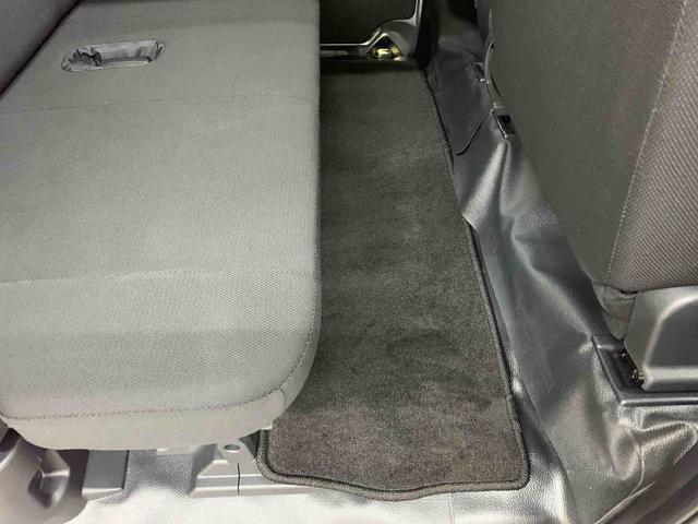 ハイゼットカーゴＤＸ　２ＷＤ両側スライドドア・オートライト・オートマチックハイビーム・ＡＭＦＭラジオ・キーレスエントリー・アイドリングストップ・スマートアシスト・マニュアルエアコン・水平格納式リヤシート（群馬県）の中古車