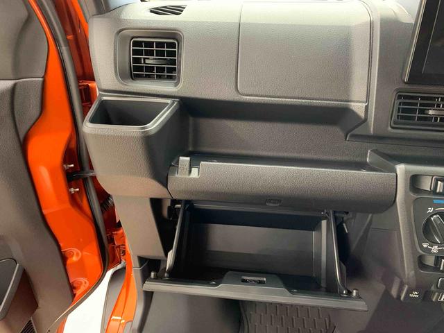 ハイゼットカーゴクルーズ　２ＷＤ両側スライドドア・ＬＥＤヘッドライト・オートライト・オートマチックハイビーム・ディスプレイオーディオ・プッシュスタートボタン・アイドリングストップ・マニュアルエアコン・スマートアシスト（群馬県）の中古車