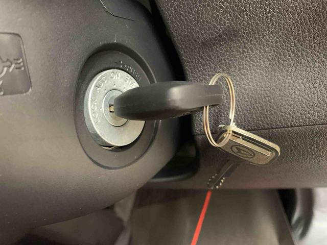 ハイゼットカーゴＤＸ　４ＷＤオートライト・オートマチックハイビーム・キーレスエントリー・アイドリングストップ・マニュアルエアコン・水平格納式リヤシート・スマートアシスト（群馬県）の中古車