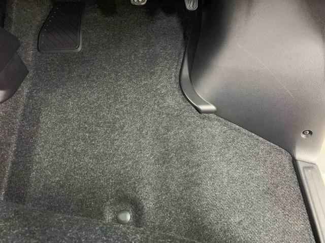 ハイゼットカーゴクルーズ　４ＷＤディスプレイオーディオ・オートライト・オートマチックハイビーム・プッシュスタートボタン・アイドリングストップ・マニュアルエアコン・スマートアシスト（群馬県）の中古車