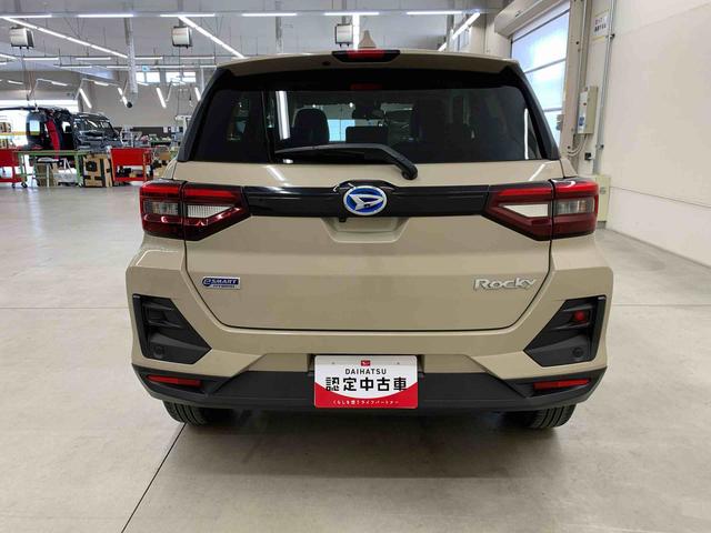 ロッキープレミアムＧ　ＨＥＶ　２ＷＤＬＥＤヘッドライト・ディスプレイオーディオ・オートライト・オートマチックハイビーム・プッシュスタートボタン・オートエアコン・シートヒーター・電動パーキングブレーキ・スマートアシスト（群馬県）の中古車