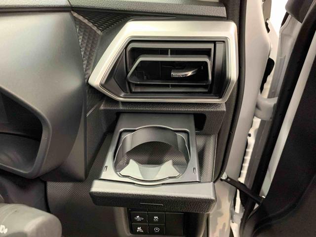 ロッキープレミアムＧ　２ＷＤ　走行１８７９０キロ運転席助手席シートヒーター　バックカメラ　プッシュボタンスタート　オートエアコン　ＬＥＤヘッドライト　オートライト　スマートアシスト　キーフリー　電動格納式ドアミラー　アイドリングストップ（群馬県）の中古車