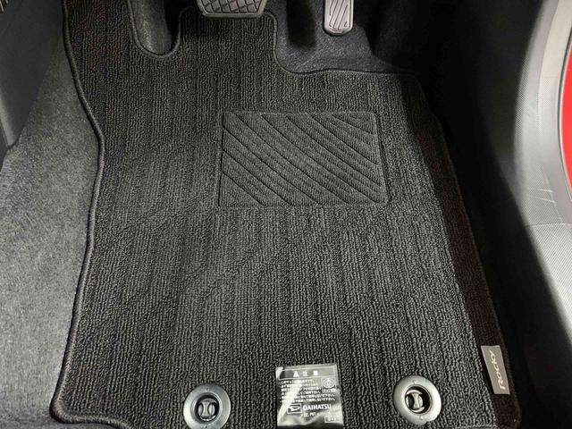 ロッキープレミアムＧ　ＨＥＶ　２ＷＤ　走行５１４７キロキーフリー　プッシュボタンスタート　オートエアコン　運転席助手席シートヒーター　ＬＥＤヘッドライト　オートライト　電動パーキングブレーキ　スマートアシスト　電動格納式ドアミラー　バックカメラ（群馬県）の中古車