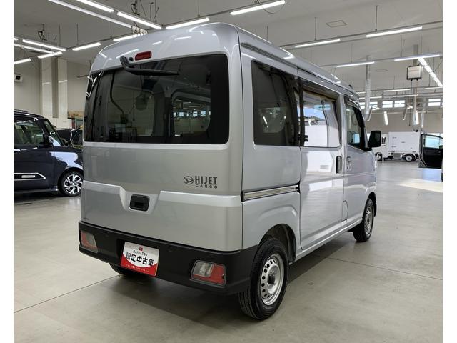 ハイゼットカーゴＤＸ　４ＷＤ両側スライドドア・オートライト・オートマチックハイビーム・ＡＭＦＭラジオ・キーレスエントリー・アイドリングストップ・マニュアルエアコン・水平格納式リヤシート・スマートアシスト（群馬県）の中古車