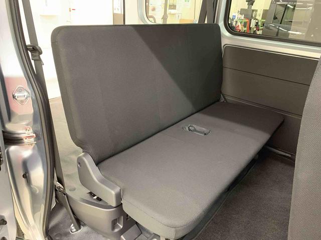 ハイゼットカーゴＤＸ　４ＷＤ両側スライドドア・オートライト・オートマチックハイビーム・ＡＭＦＭラジオ・キーレスエントリー・アイドリングストップ・マニュアルエアコン・水平格納式リヤシート・スマートアシスト（群馬県）の中古車