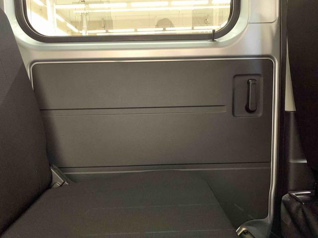 ハイゼットカーゴＤＸ　４ＷＤ両側スライドドア・オートライト・オートマチックハイビーム・ＡＭＦＭラジオ・キーレスエントリー・アイドリングストップ・マニュアルエアコン・水平格納式リヤシート・スマートアシスト（群馬県）の中古車