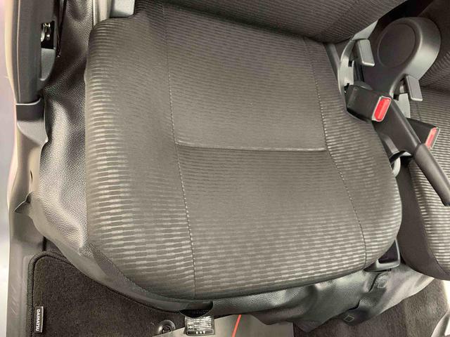 ハイゼットカーゴＤＸ　４ＷＤ両側スライドドア・オートライト・オートマチックハイビーム・ＡＭＦＭラジオ・キーレスエントリー・アイドリングストップ・マニュアルエアコン・水平格納式リヤシート・スマートアシスト（群馬県）の中古車