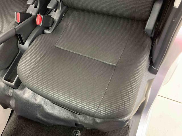 ハイゼットカーゴＤＸ　４ＷＤ両側スライドドア・オートライト・オートマチックハイビーム・ＡＭＦＭラジオ・キーレスエントリー・アイドリングストップ・マニュアルエアコン・水平格納式リヤシート・スマートアシスト（群馬県）の中古車