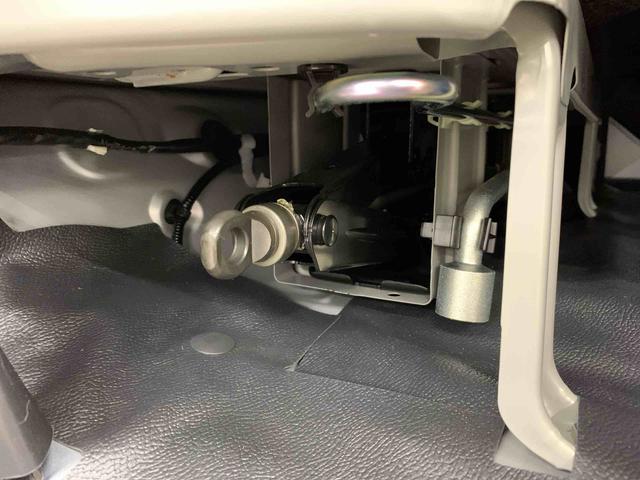 ハイゼットカーゴＤＸ　４ＷＤ両側スライドドア・オートライト・オートマチックハイビーム・ＡＭＦＭラジオ・キーレスエントリー・アイドリングストップ・マニュアルエアコン・水平格納式リヤシート・スマートアシスト（群馬県）の中古車