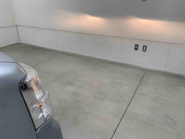 ハイゼットカーゴＤＸ　４ＷＤ両側スライドドア・オートライト・オートマチックハイビーム・ＡＭＦＭラジオ・キーレスエントリー・アイドリングストップ・マニュアルエアコン・水平格納式リヤシート・スマートアシスト（群馬県）の中古車