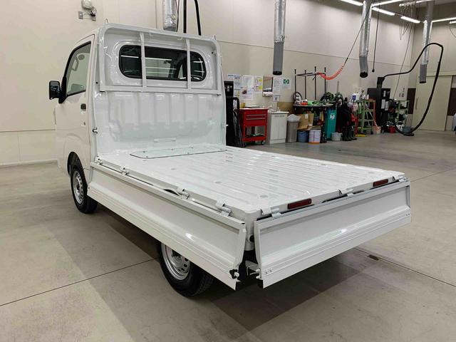 ハイゼットトラックスタンダード 4WDオートライト・オートマチックハイビーム・AMFMラジオ・マニュアルエアコン・キーレスエントリー・アイドリングストップ・スマートアシスト(群馬県)の中古車