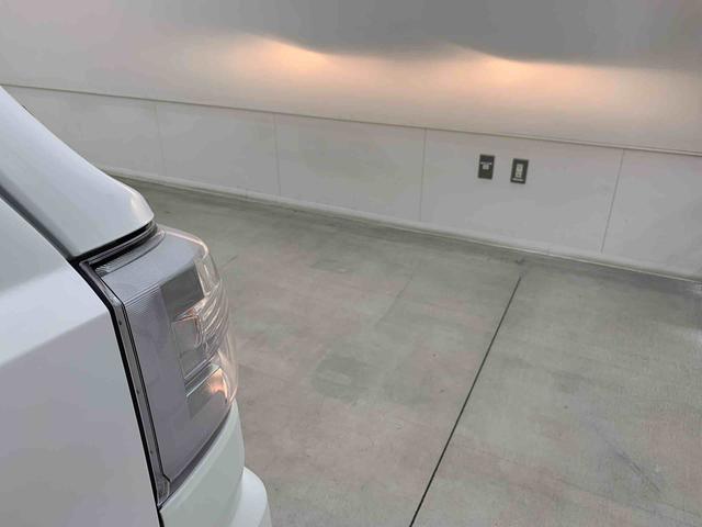 ハイゼットトラックスタンダード 4WDオートライト・オートマチックハイビーム・AMFMラジオ・マニュアルエアコン・キーレスエントリー・アイドリングストップ・スマートアシスト(群馬県)の中古車