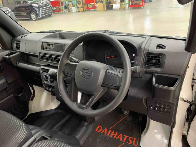 ハイゼットカーゴＤＸ　４ＷＤオートライト・オートマチックハイビーム・ＡＭＦＭラジオ・キーレスエントリー・アイドリングストップ・マニュアルエアコン・スマートアシスト（群馬県）の中古車
