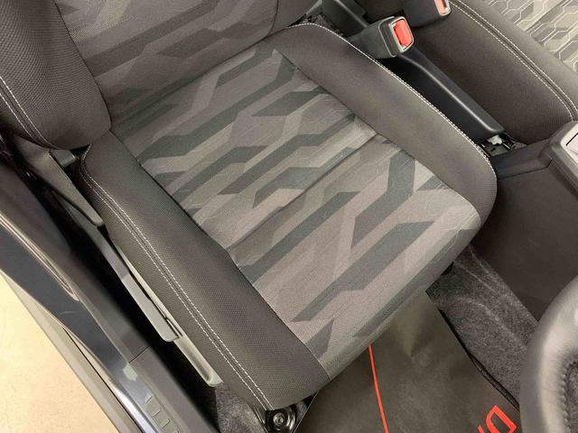 タフトＧ　ダーククロムベンチャー　４ＷＤＬＥＤヘッドライト・オートライト・オートマチックハイビーム・プッシュスタートボタン・アイドリングストップ・シートヒーター・オートエアコン・電動パーキングブレーキ・スマートアシスト（群馬県）の中古車