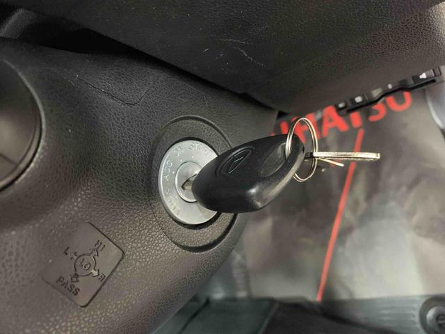 ハイゼットカーゴＤＸ　ＳＡIII　４ＷＤＬＥＤヘッドライト・ナビ・ＥＴＣ・オートライト・オートマチックハイビーム・キーレスエントリー・アイドリングストップ・マニュアルエアコン・スマートアシストＩＩＩ（群馬県）の中古車