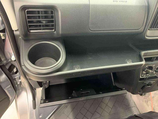 ハイゼットカーゴＤＸ　ＳＡIII　４ＷＤＬＥＤヘッドライト・ナビ・ＥＴＣ・オートライト・オートマチックハイビーム・キーレスエントリー・アイドリングストップ・マニュアルエアコン・スマートアシストＩＩＩ（群馬県）の中古車