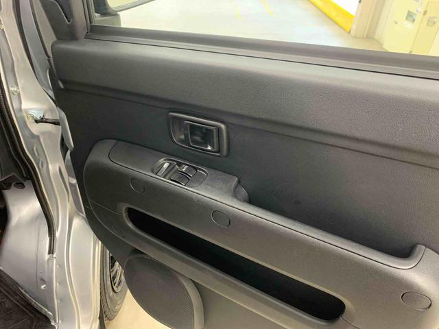 ハイゼットカーゴＤＸ　ＳＡIII　４ＷＤＬＥＤヘッドライト・ナビ・ＥＴＣ・オートライト・オートマチックハイビーム・キーレスエントリー・アイドリングストップ・マニュアルエアコン・スマートアシストＩＩＩ（群馬県）の中古車