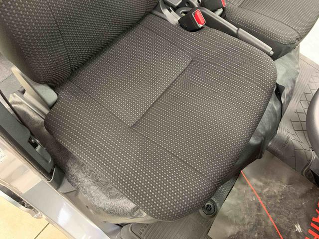 ハイゼットカーゴＤＸ　ＳＡIII　４ＷＤＬＥＤヘッドライト・ナビ・ＥＴＣ・オートライト・オートマチックハイビーム・キーレスエントリー・アイドリングストップ・マニュアルエアコン・スマートアシストＩＩＩ（群馬県）の中古車