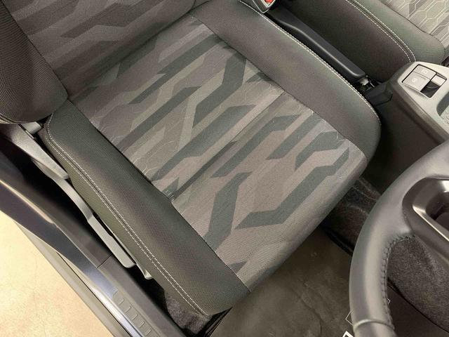 タフトGターボ ダーククロムベンチャー 4WD 走行424キロLEDヘッドライト 運転席助手席シートヒーター ガラスルーフ オートライト プッシュボタンスタート バックカメラ アイドリングストップ オートエアコン スマートアシスト 電動格納式ドアミラー(群馬県)の中古車