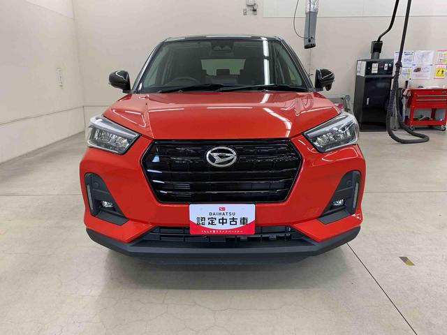 ロッキー 中古車 プレミアムＧ　４ＷＤ　走行１３４１１キロ　ナビ　ＥＴＣナビ　ＥＴＣ　運転席助手席シートヒーター　スマートアシスト　ＬＥＤヘッドライト　プッシュボタンスタート　オートライト　バックカメラ　ＵＳＢ端子　オートエアコン　アイドリングストップ　電動格納ドアミラー