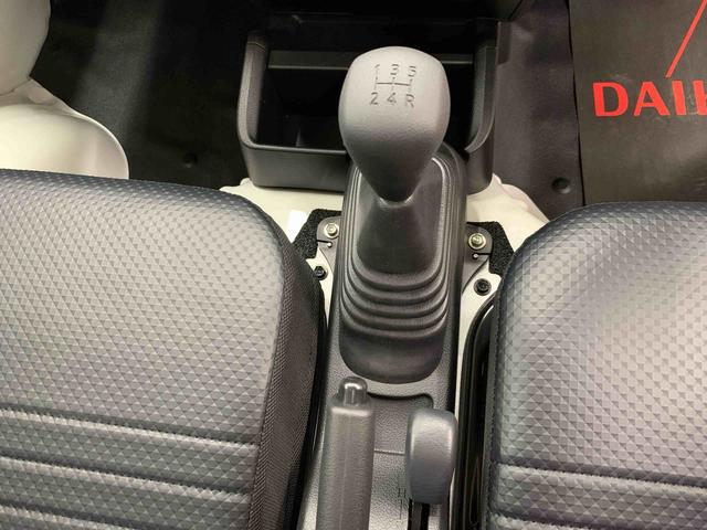 ハイゼットトラックスタンダード　農用スペシャル　４ＷＤ５速ＭＴ・オートライト・オートマチックハイビーム・キーレスエントリー・アイドリングストップ・マニュアルエアコン・スマートアシスト（群馬県）の中古車