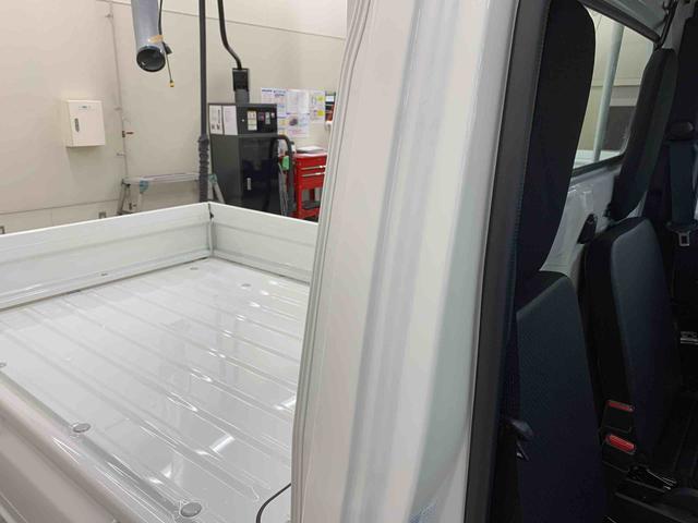 ハイゼットトラックスタンダード　４ＷＤオートライト・オートマチックハイビーム・ＡＭＦＭラジオ・マニュアルエアコン・キーレスエントリー・アイドリングストップ・スマートアシスト（群馬県）の中古車