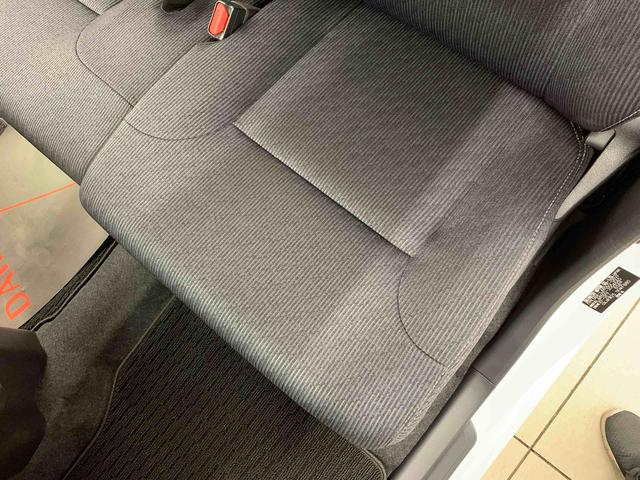 ムーヴＧ　２ＷＤ片側電動スライドドア・ＬＥＤヘッドライト・オートライト・オートマチックハイビーム・プッシュスタートボタン・アイドリングストップ・オートエアコン・電動パーキングブレーキ・スマートアシスト（群馬県）の中古車