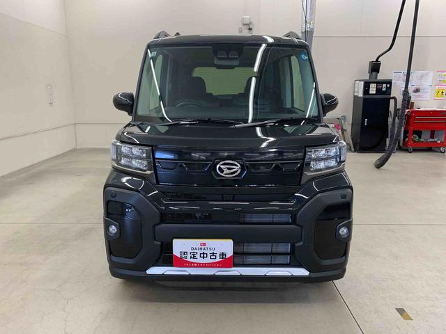 タント 中古車 ファンクロス　２ＷＤ両側電動スライドドア　アイドリングストップ　ＬＥＤヘッドライト　オートライト　オートエアコン　バックカメラ　プッシュボタンスタート　シートヒーター　スマートアシスト