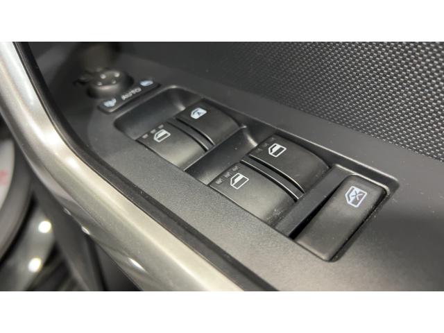 ロッキープレミアムＧ　ＨＥＶ（茨城県）の中古車