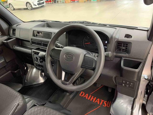 ハイゼットカーゴＤＸ　２ＷＤ両側スライドドア・オートライト・オートマチックハイビーム・ＡＭＦＭラジオ・キーレスエントリー・アイドリングストップ・マニュアルエアコン・スマートアシスト・水平格納式リヤシート（群馬県）の中古車