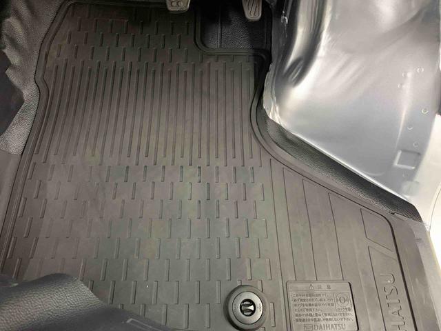 ハイゼットカーゴＤＸ　２ＷＤ両側スライドドア・オートライト・オートマチックハイビーム・ＡＭＦＭラジオ・キーレスエントリー・アイドリングストップ・マニュアルエアコン・スマートアシスト・水平格納式リヤシート（群馬県）の中古車